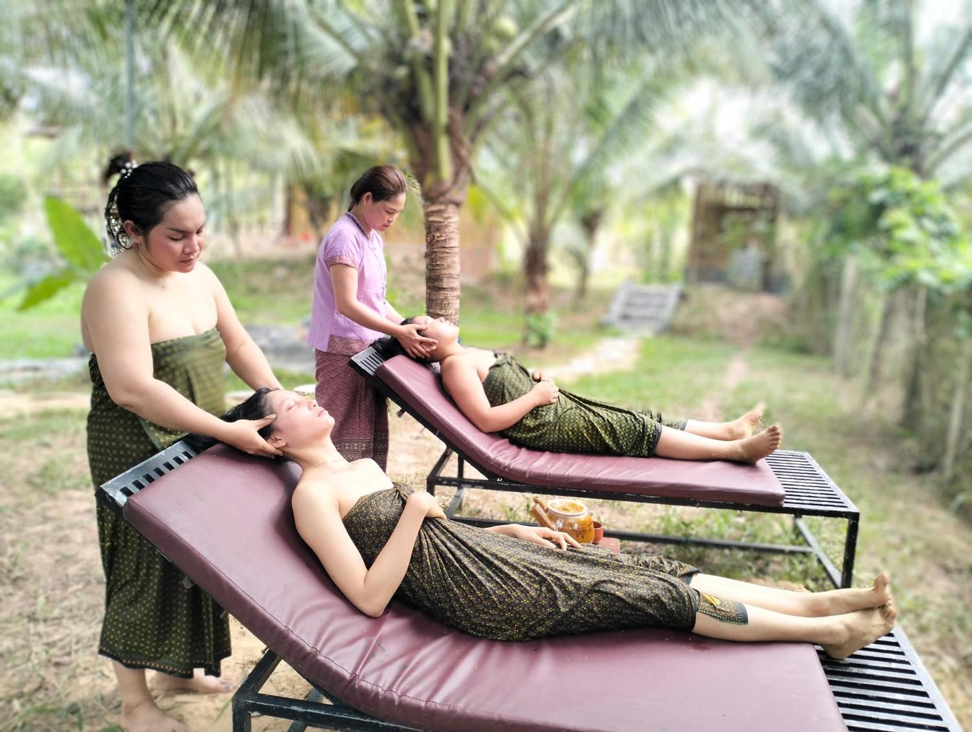 Banteay Srey Women'S Only Traditional Spa And Homestay Kampot Bagian luar foto